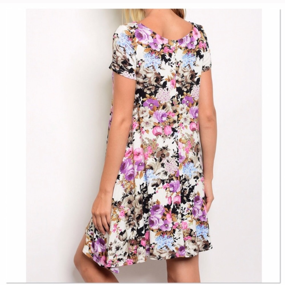 🚨 SALE! Only 1 left! Ivory Lavender Floral Dress - Picture 3 of 6